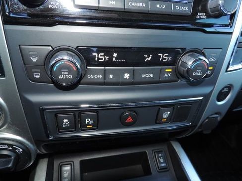 Used 2021 Nissan Titan SV w/ SV Convenience Package image 28