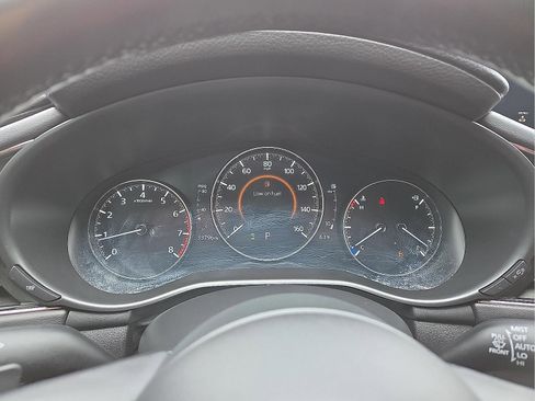 Used 2024 MAZDA MAZDA3 Hatchback w/Premium Plus Pkg image 23