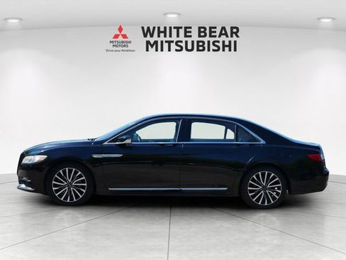 Used 2017 Lincoln Continental Select FWD image 3
