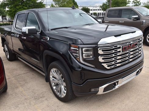 Used 2023 GMC Sierra 1500 Denali w/ Denali Reserve Package AWD/4WD image 4