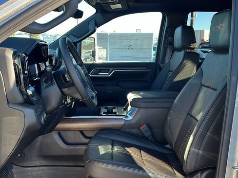 New 2026 Chevrolet Silverado 2500 High Country w/ High Country Premium Package AWD/4WD image 32
