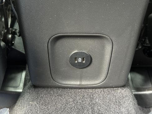 Used 2024 Ford Escape ST-Line w/ Tech Pack #1 FWD image 31