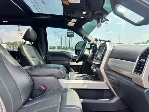 Used 2022 Ford F350 Lariat w/ Tremor Off-Road Package AWD/4WD image 30