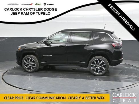 Used 2025 Jeep Compass Limited w/ Elite Group image 9