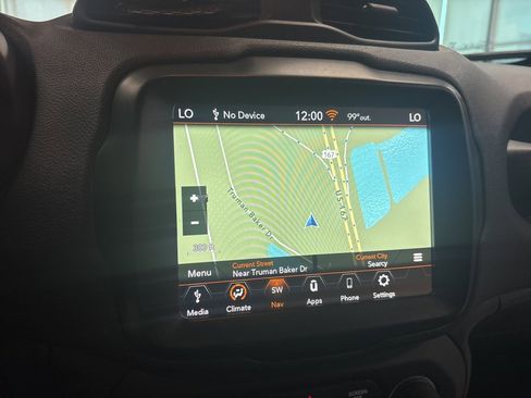 Used 2022 Jeep Renegade Latitude image 19