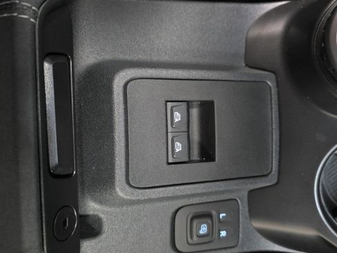 Used 2025 Ford Bronco 2-Door image 18