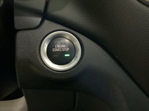 Used 2021 Chevrolet Equinox LT FWD image 21