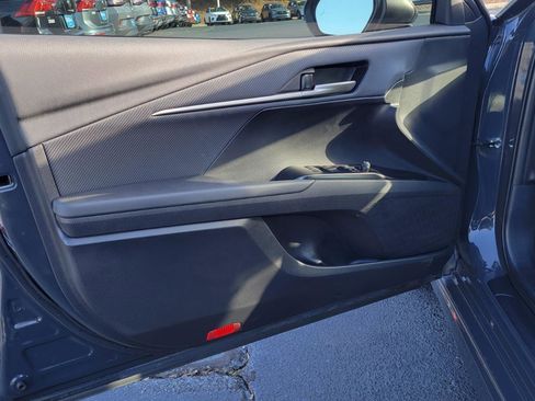 Used 2025 Toyota Camry SE image 14