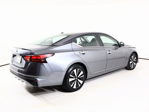 Used 2021 Nissan Altima 2.5 SV image 14