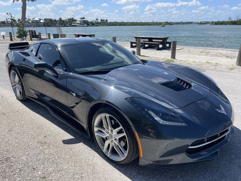 Used 2019 Chevrolet Corvette Stingray Coupe w/ 1LT RWD image 38