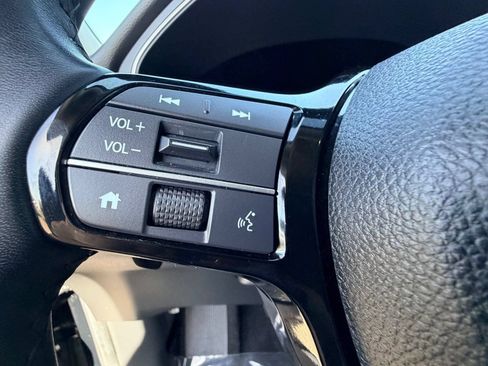 Certified 2025 Honda Pilot Touring image 23