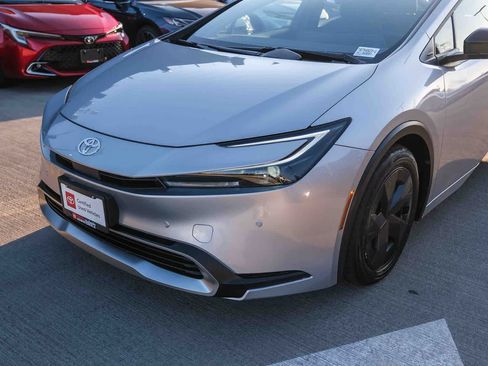 Certified 2024 Toyota Prius Prime FWD image 11