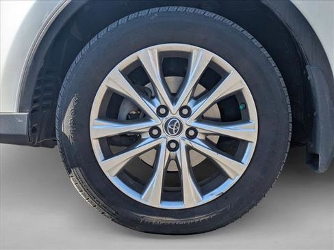 Used 2016 Toyota RAV4 Limited image 9