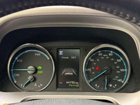 Used 2018 Toyota RAV4 Limited AWD/4WD image 10