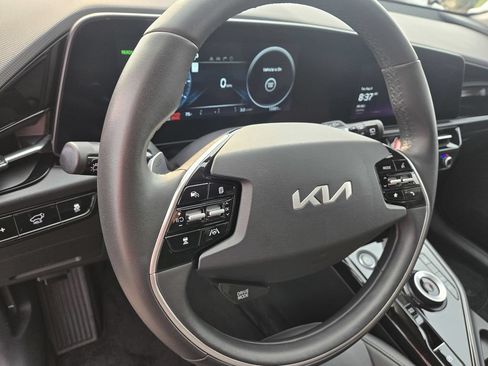 Used 2024 Kia Niro Wind FWD image 14