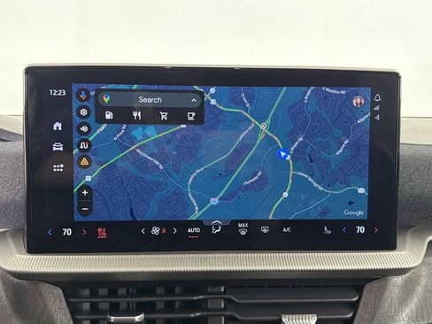 Used 2025 Ford Explorer Platinum image 30