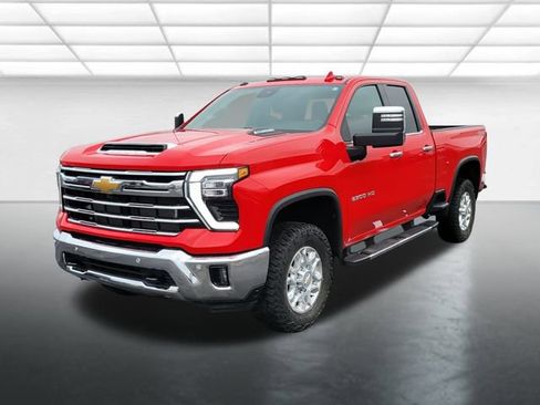 Used 2024 Chevrolet Silverado 2500 LTZ w/ LTZ Plus Package image 3