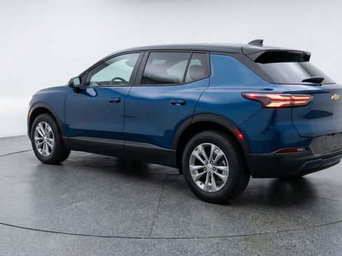 Used 2025 Chevrolet Equinox LT image 6