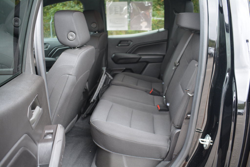 Used 2023 Chevrolet Colorado Trail Boss AWD/4WD image 19
