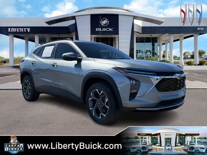 Used 2025 Chevrolet Trax LT w/ Driver Confidence Package