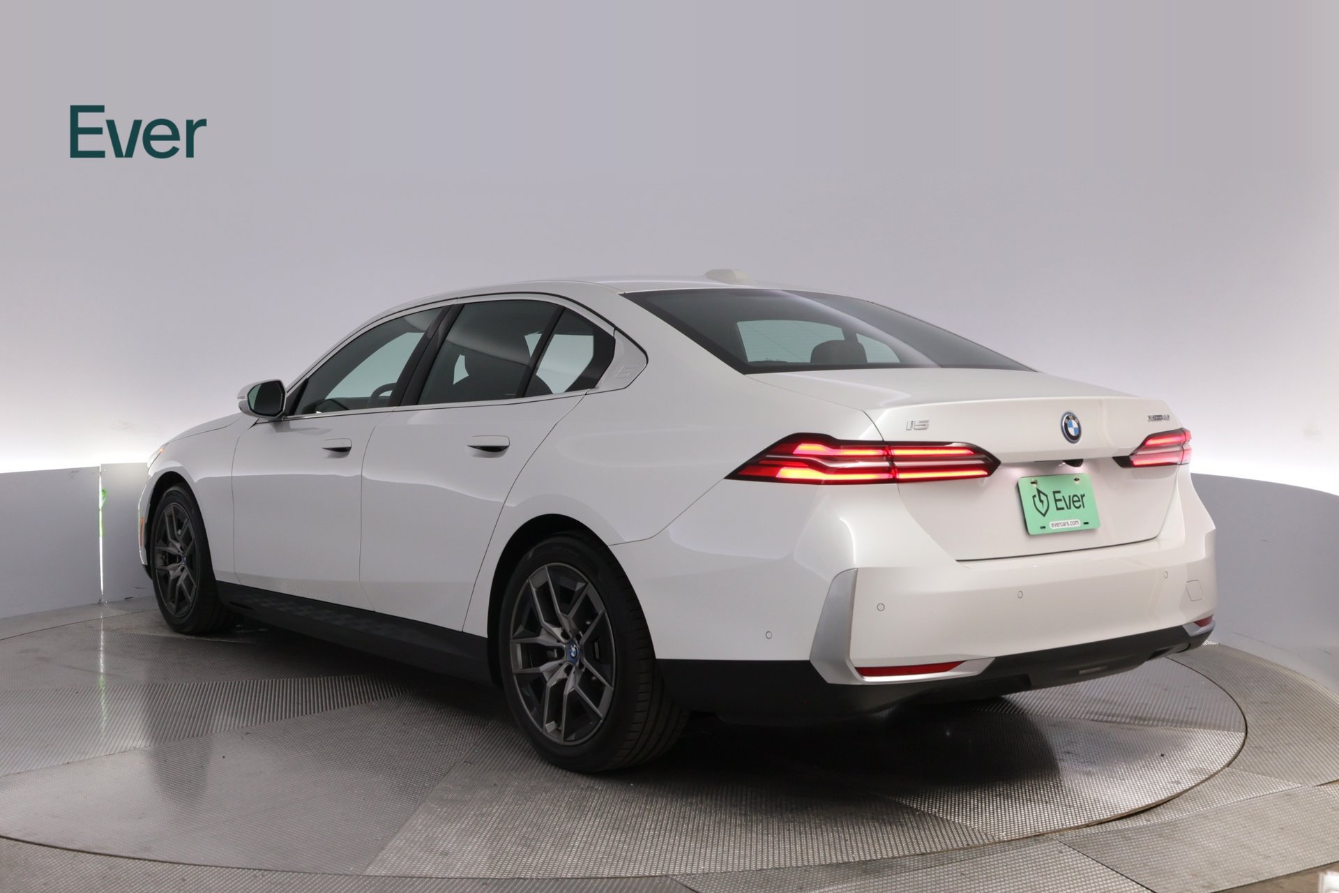 Used 2025 BMW i5 xDrive40 w/ Premium Package AWD/4WD image 17