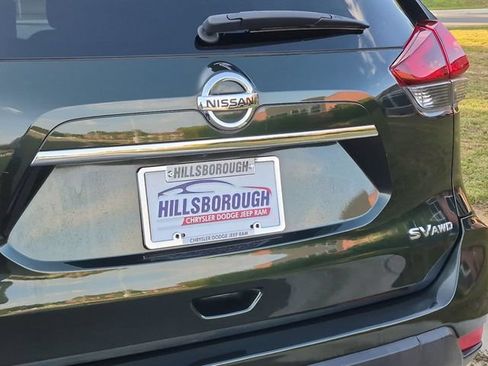 Used 2018 Nissan Rogue SV AWD/4WD image 22