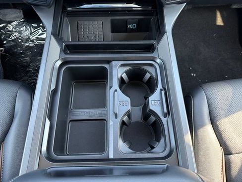 New 2026 Ford F250 Lariat w/ Black Appearance Package AWD/4WD image 7