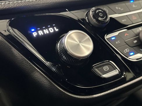 New 2027 Chrysler Pacifica Select AWD/4WD image 22