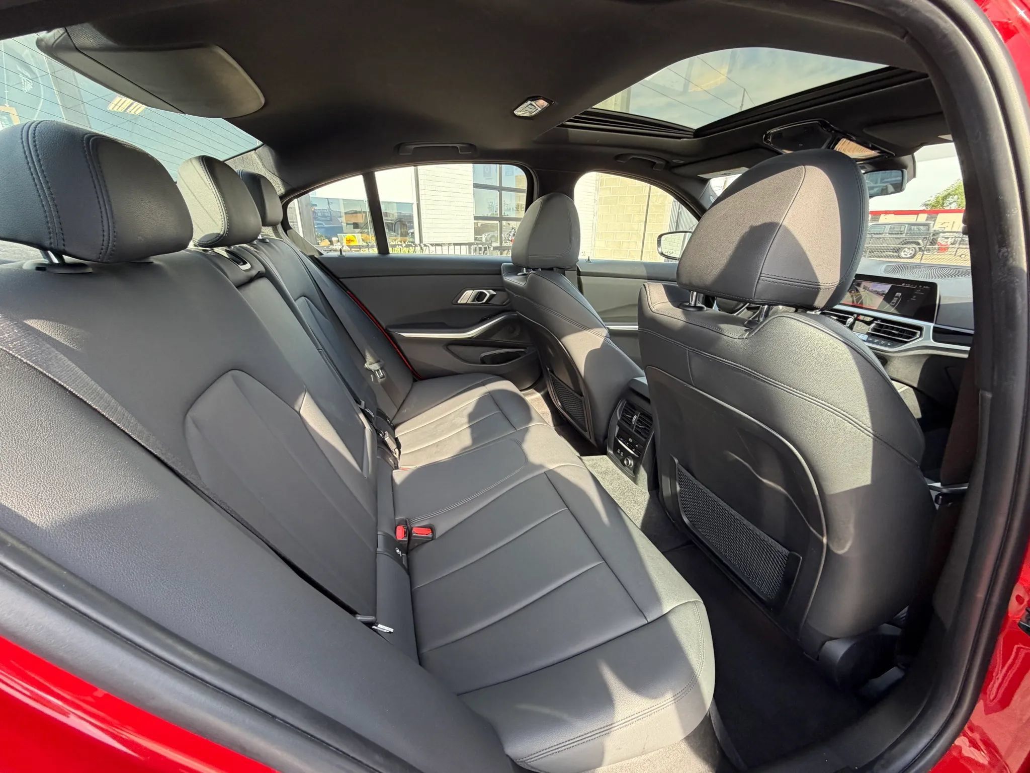 Used 2019 BMW 330i Sedan w/ Convenience Package RWD image 15