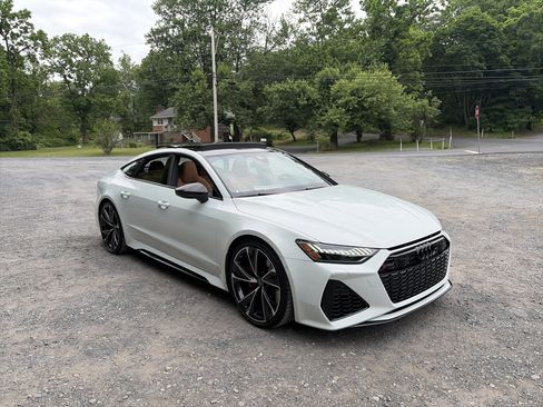 Used 2022 Audi RS 7 Sportback AWD/4WD image 3