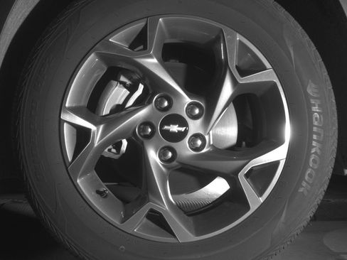 Used 2025 Chevrolet Trax LT w/ LT Convenience Package FWD image 12