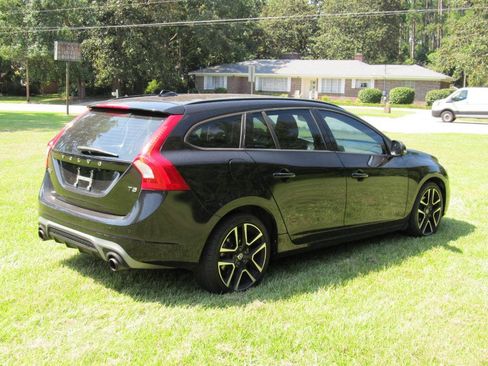 Used 2018 Volvo V60 T5 Dynamic w/ Vision Package image 6