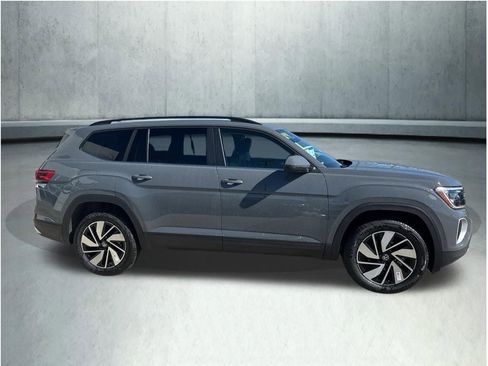 New 2026 Volkswagen Atlas SE image 6