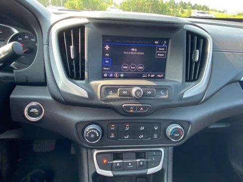 Used 2024 GMC Terrain SLE AWD/4WD image 21