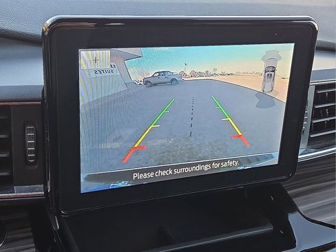 Used 2024 Ford Explorer Limited image 29