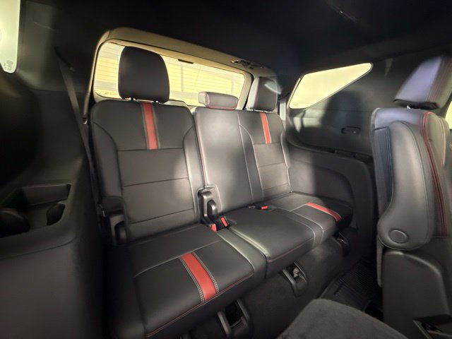 New 2027 Chevrolet Traverse RS w/ LPO, Floor Liner Package AWD/4WD image 37