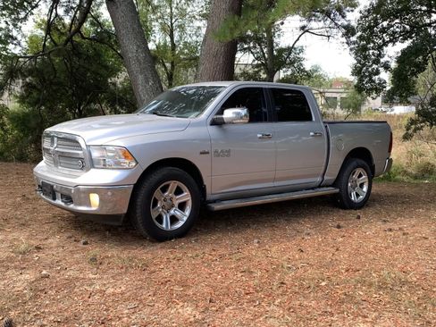 Used 2018 RAM 1500 Lone Star AWD/4WD image 3