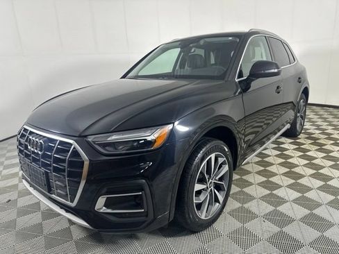 Used 2021 Audi Q5 2.0T Premium w/ Convenience Package AWD/4WD image 3