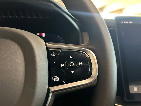 New 2026 Volvo XC90 B6 Plus w/ Protection Package Premier image 13