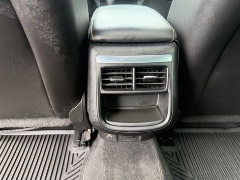 Used 2016 Chevrolet Impala LT FWD image 24