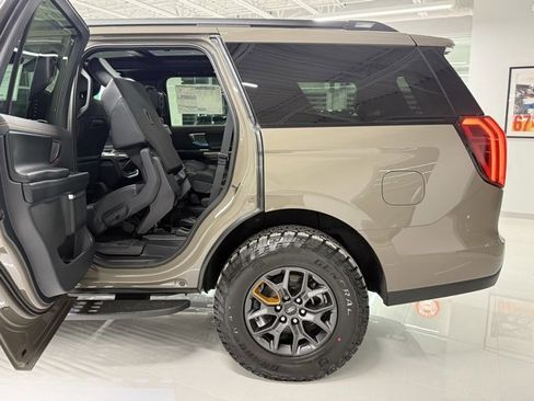 New 2026 Ford Expedition Tremor image 35