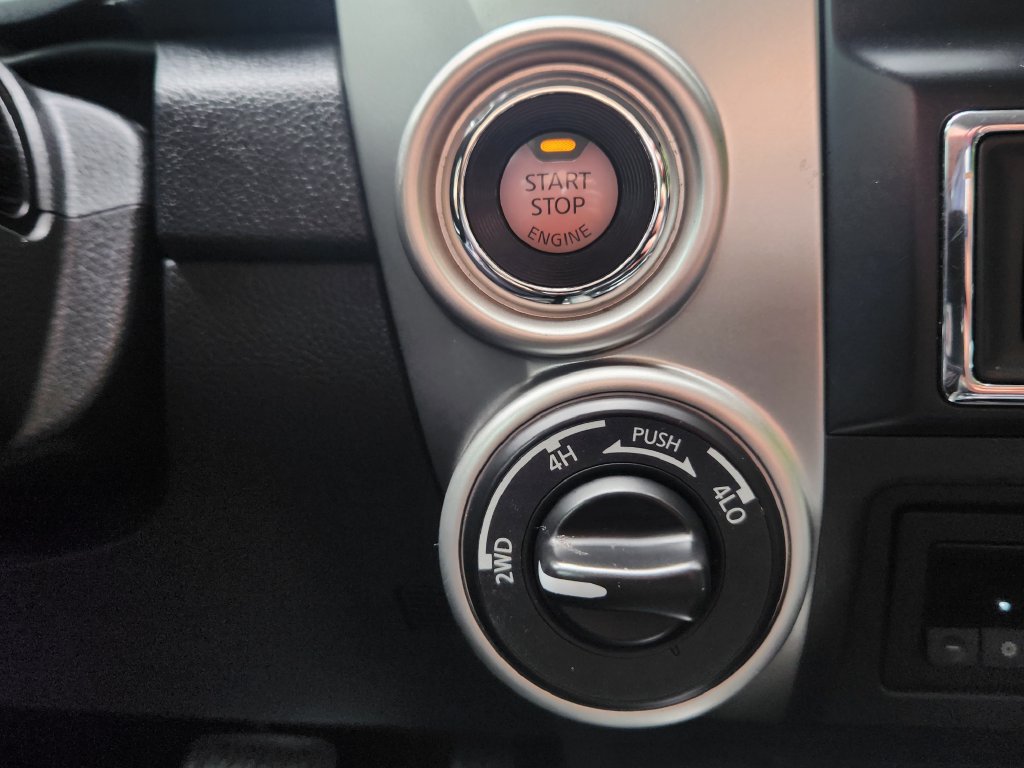 Used 2018 Nissan Titan PRO-4X w/ Pro-4x Convenience Package AWD/4WD image 31