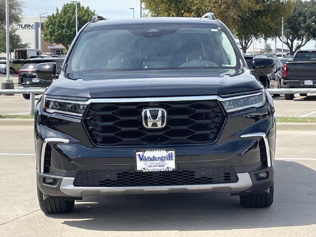 Certified 2025 Honda Pilot Elite image 7