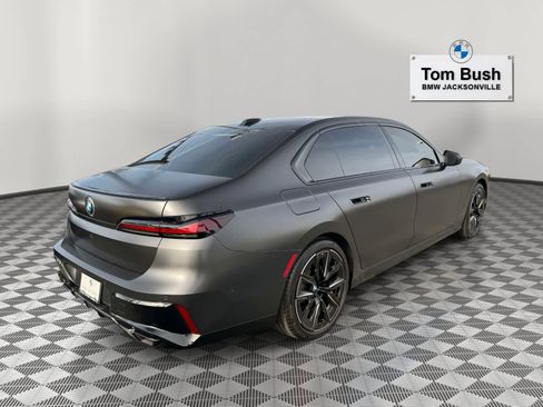 Certified 2023 BMW 760i xDrive 760i xDrive image 3