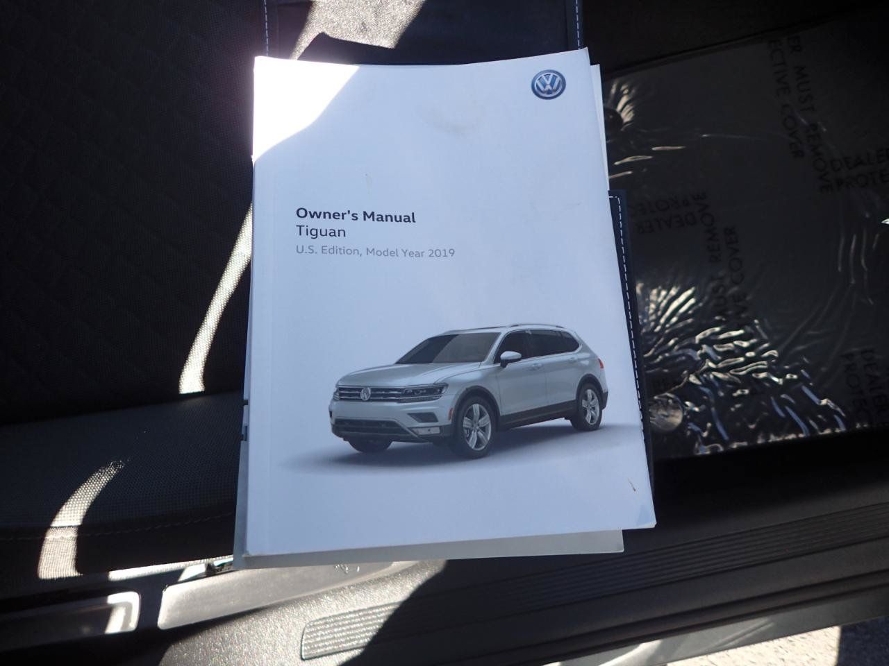 Used 2019 Volkswagen Tiguan S w/ 3rd Row Seat Package AWD/4WD image 27