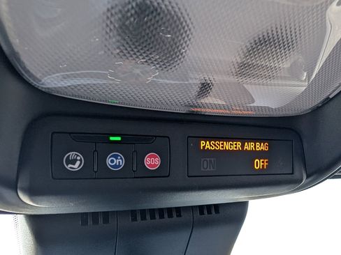 Used 2024 Chevrolet Colorado W/T image 12