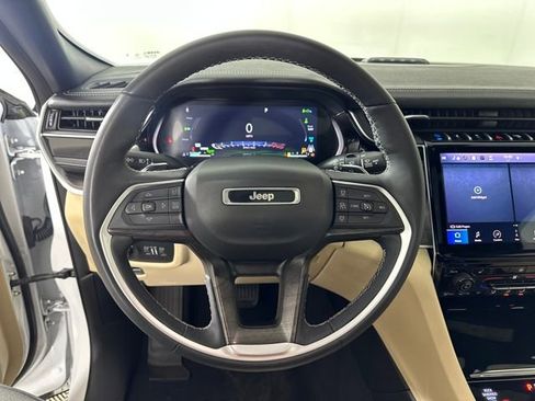 Used 2023 Jeep Grand Cherokee 4WD 4xe image 14