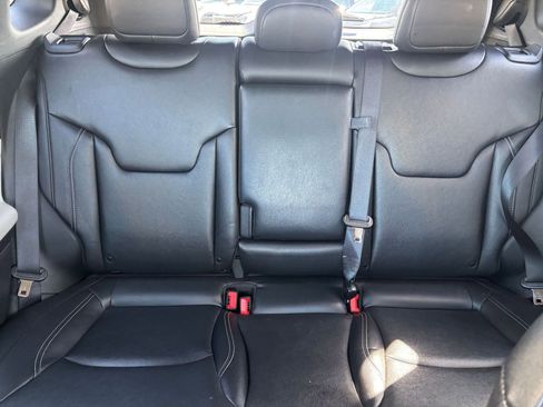 Used 2025 Jeep Compass Limited AWD/4WD image 39
