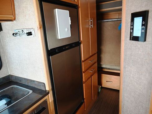 Used 2016 Mercedes-Benz Sprinter 3500 image 20