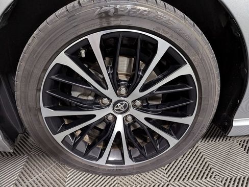 Used 2019 Toyota Camry SE FWD image 34
